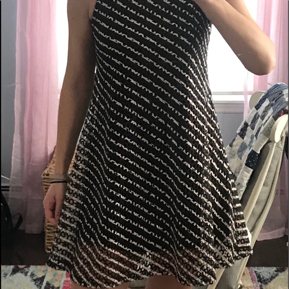 Dress - Picture 3 of 6